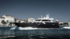 traditionelle Motoryacht