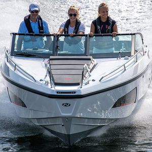 Cabin-Cruiser / Außenbord / Open / max. 7 Personen / Sonnendeck