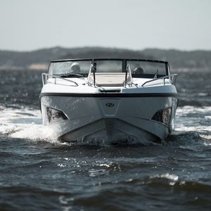Cabin-Cruiser / Außenborder 1