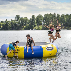 Trampolin-Wasserspielgerät 1