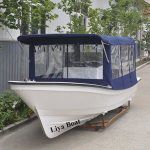 Außenborder-Konsolenboot