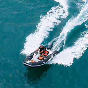 Außenborder-Schlauchboot 1