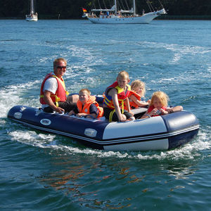 Außenborder-Schlauchboot 1