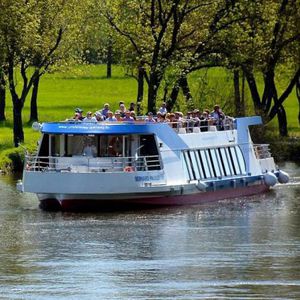 Ausflugsboot