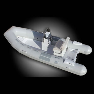 Außenborder-Schlauchboot 1