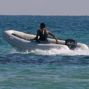 Außenborder-Schlauchboot