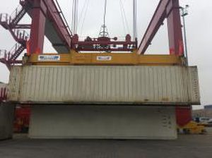 Spreader für Ship-To-Shore-Kran / für Stapelkran / für Container / teleskopisch