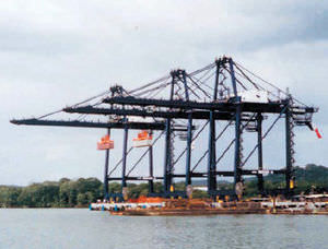 Containerkran / Super Post-Panamax