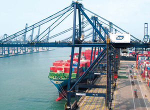 Containerkran / Super Post-Panamax