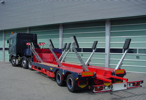 Anhänger 1