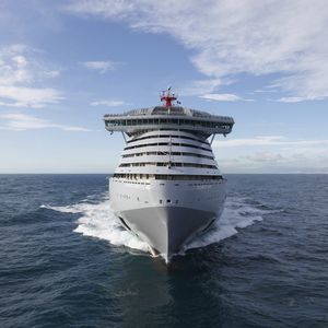 Kreuzfahrtschiff 1