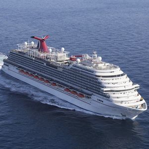 Kreuzfahrtschiff 1