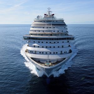 Kreuzfahrtschiff 1