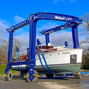 ferngesteuerter Travellift 1