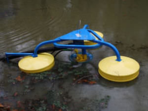 Ölskimmer mit Wehr 1