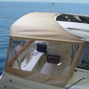 Cockpitverdeck für Motorboot