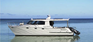 Express-Cruiser / Katamaran 1