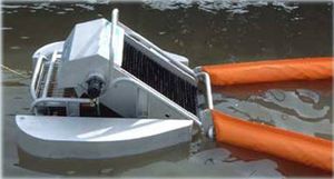 Ölskimmer mit Wehr