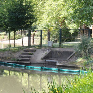Sperre zur Schadstoffbekämpfung