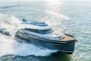 Motoryacht für Kreuzfahrten 1