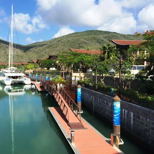 schwimmender Ponton
