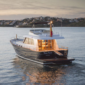 traditionelle Motoryacht