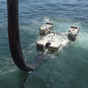 Ölskimmer mit Wehr