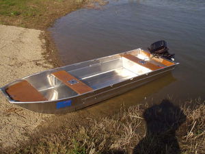 Offenes Boot / Außenbord / für Angelsport / Aluminium / max. 5 Personen