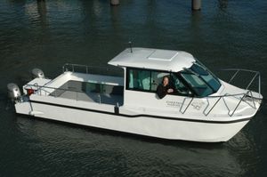 Cabin-Cruiser / Katamaran