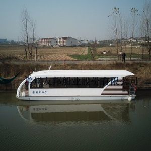 Katamaran-Hausboot