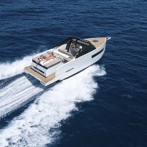 Cabin-Cruiser / Innenborder