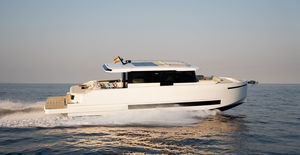 Motoryacht für Kreuzfahrten