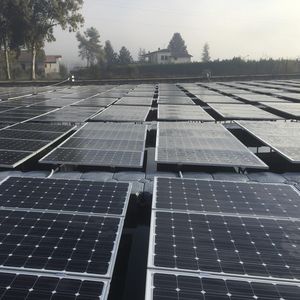 Plattform für photovoltaische Solarfarm