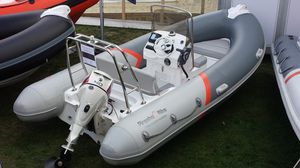 Außenborder-Schlauchboot 1