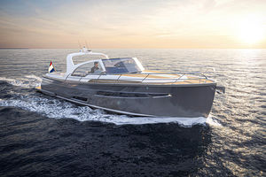 Express-Cruiser / Innenborder 1