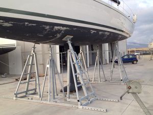 Bootsgestell für Segelboot