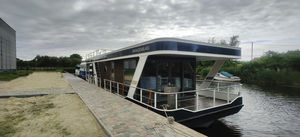 Innenborder-Hausboot