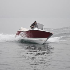 Außenborder-Konsolenboot