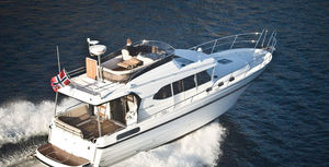 Express Cruiser / Innenborder