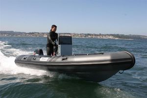 Taucherbasisboot Berufsboot / Außenbord / Festrumpf-Schlauchboot