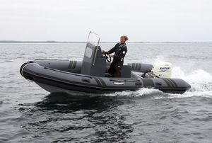 Taucherbasisboot Berufsschiff