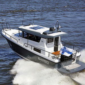 Express-Cruiser / Innenborder 1