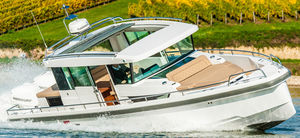 Außenbord-Konsolenboot / zweimotorig / Mittelkonsole / Hard-top