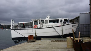 Taucherbasisboot Berufsschiff