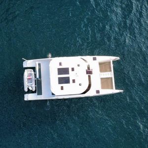 Express-Cruiser / Katamaran