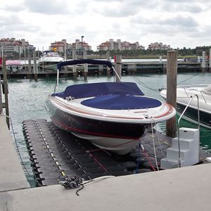 schwimmender Ponton