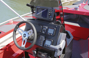 Außenborder-Konsolenboot 1