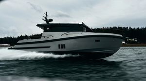 Express-Cruiser / Innenborder 1