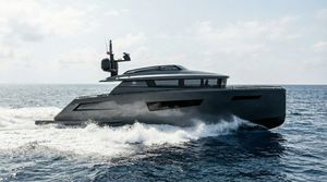 Express-Cruiser / Innenborder 1