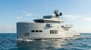 Motoryacht für Kreuzfahrten 1